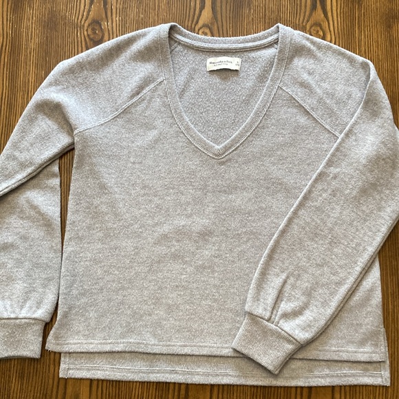 Abercrombie & Fitch Sweaters - Abercrombie & Fitch Soft A&F Cozy V-neck Sweater Small Gray